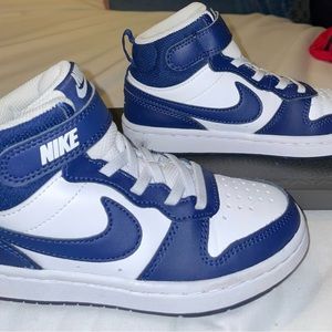 Kids Nike court borough mid 2 PSV ‘White Signal Blue’ size 11c